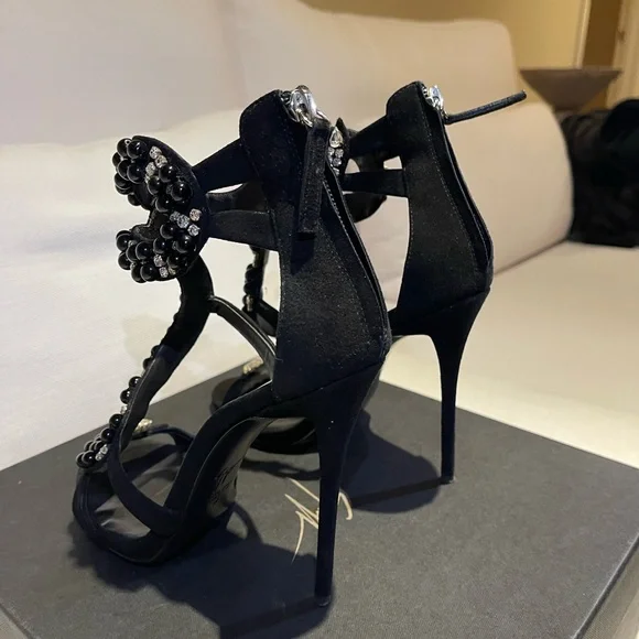 Giuseppe Zanotti - Picture 4 of 12